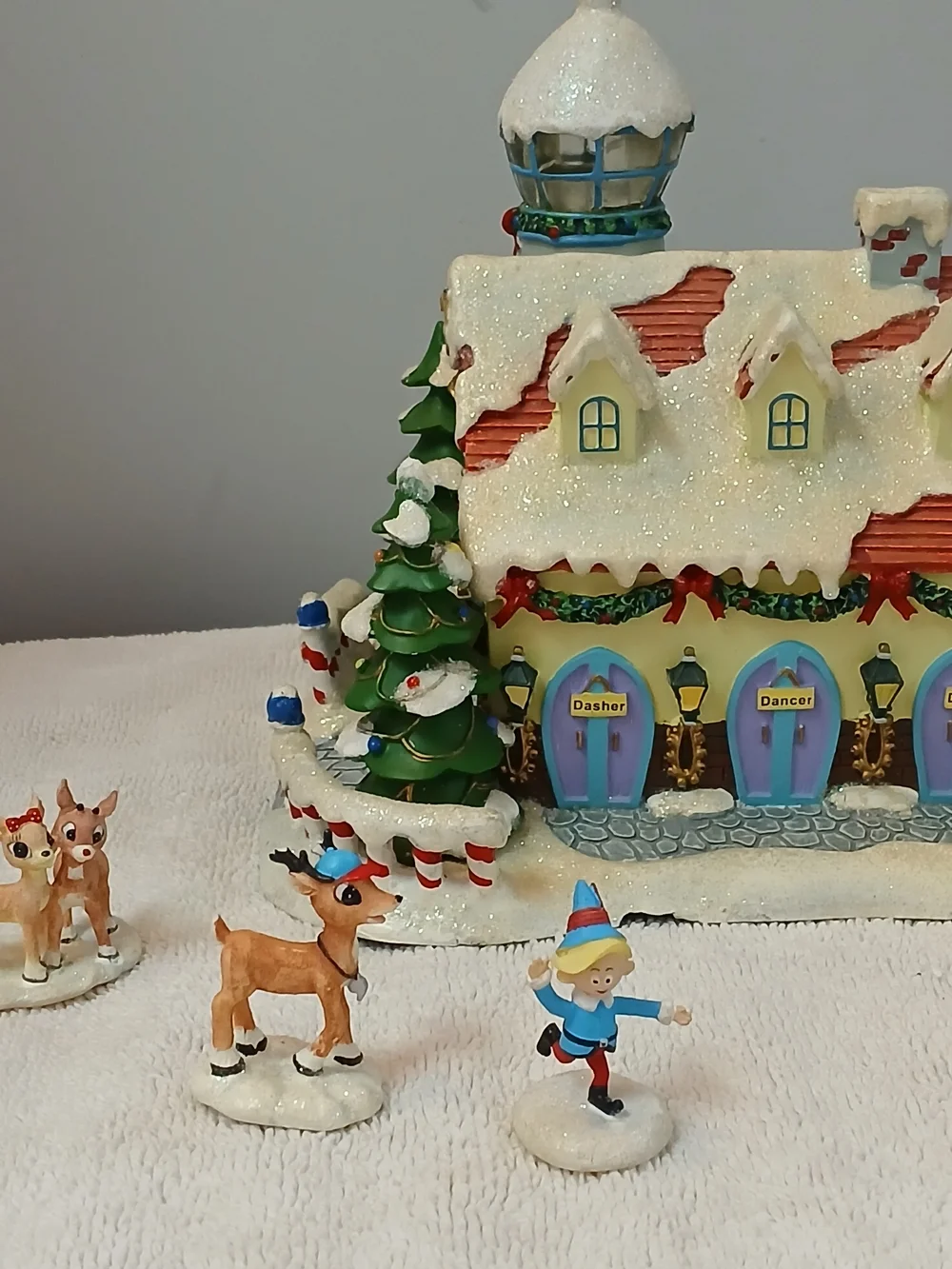 Unbranded Green & Cream Holiday Light-Up Village House